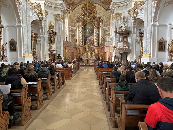Festlicher Gottesdienst der Heimvolksschule in der Pfarrkirche Fürstenzell