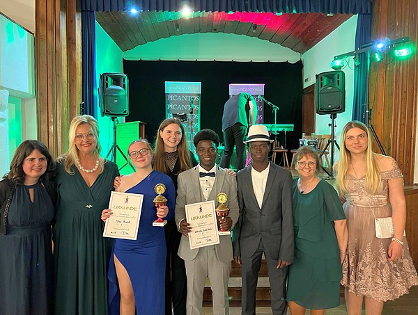 Die drei Siegerpaare des Tanzwettbewerbs